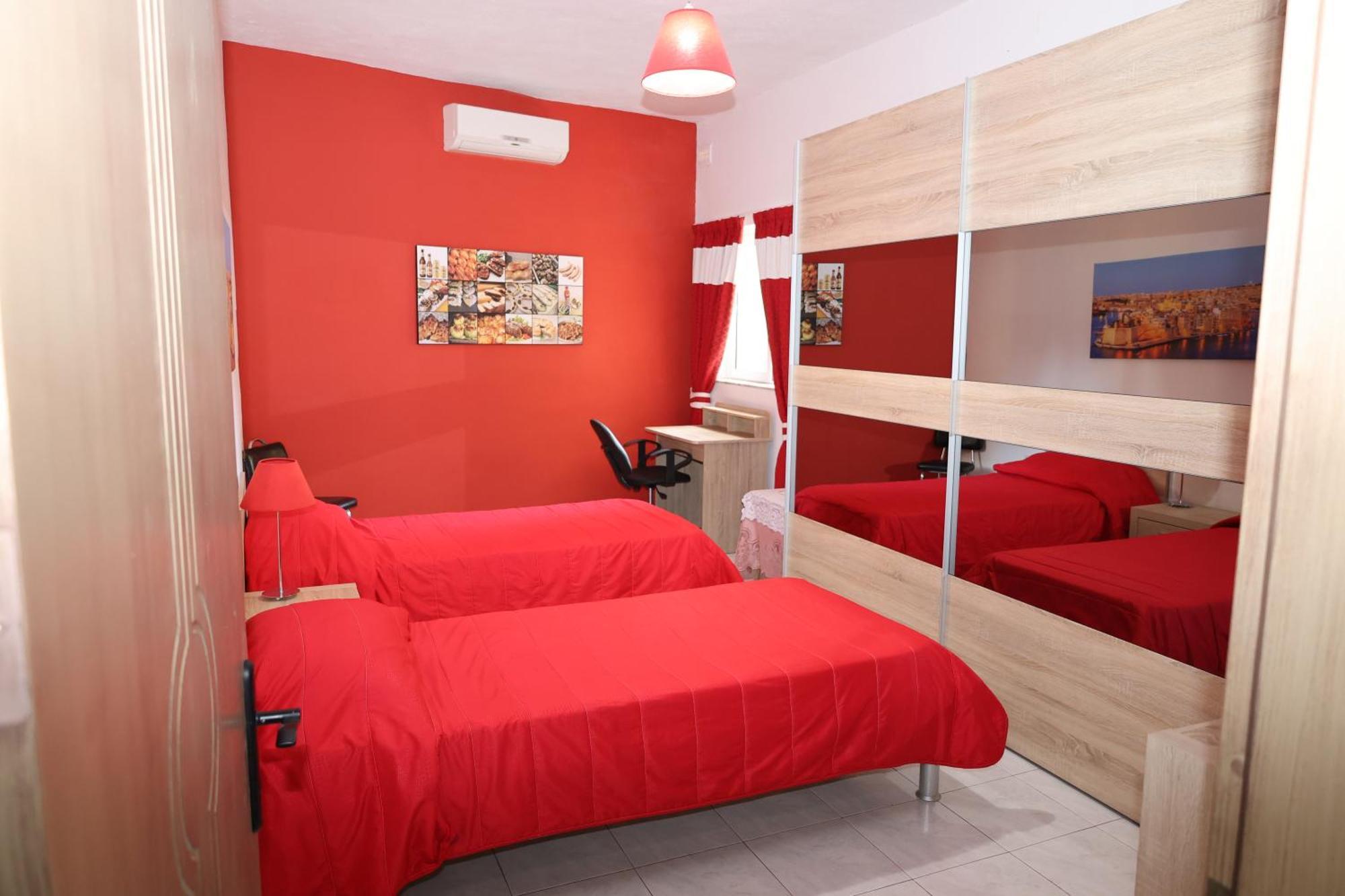 Very bright well kept apartment Marsaskala Buitenkant foto