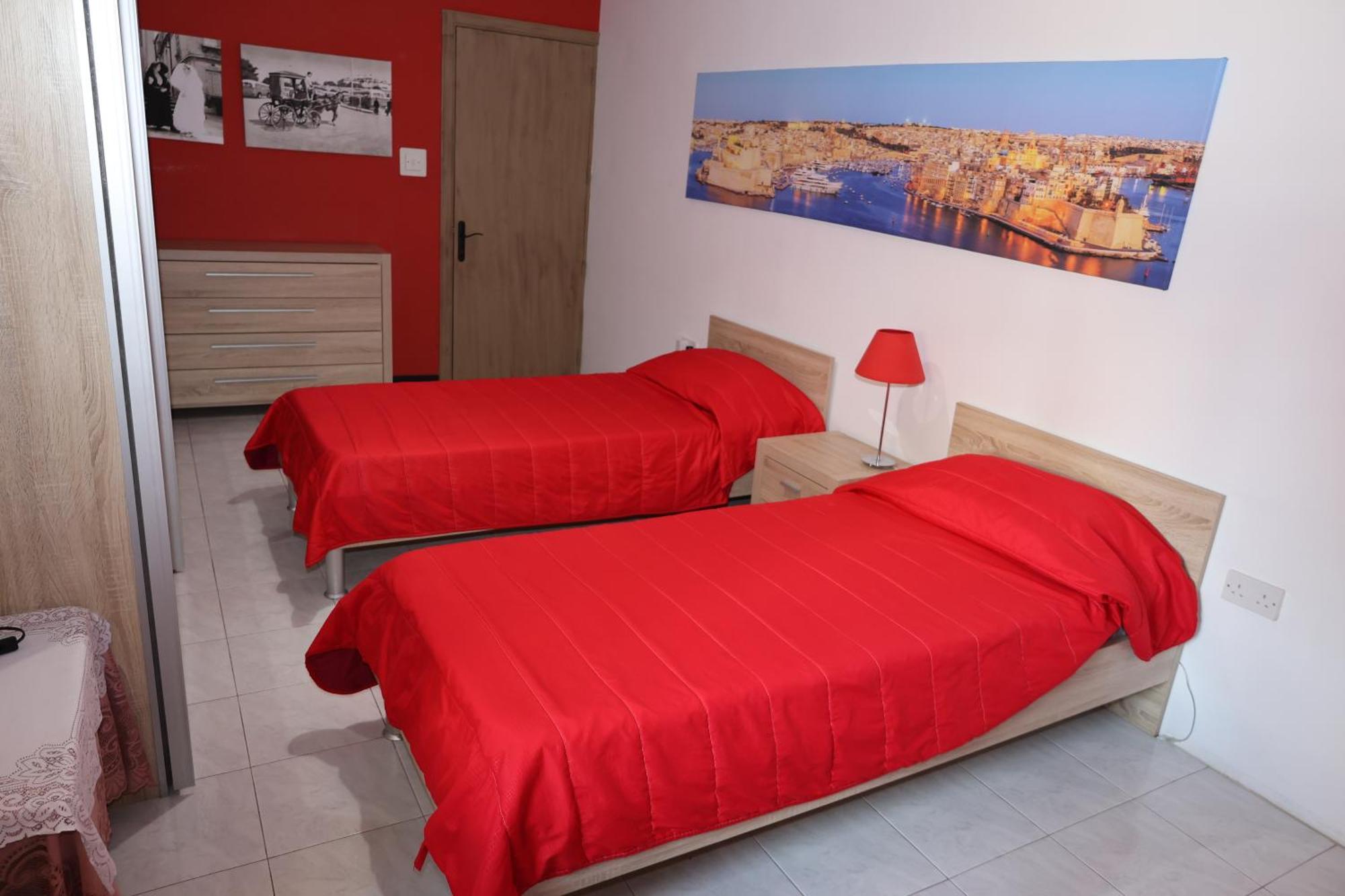 Very bright well kept apartment Marsaskala Buitenkant foto